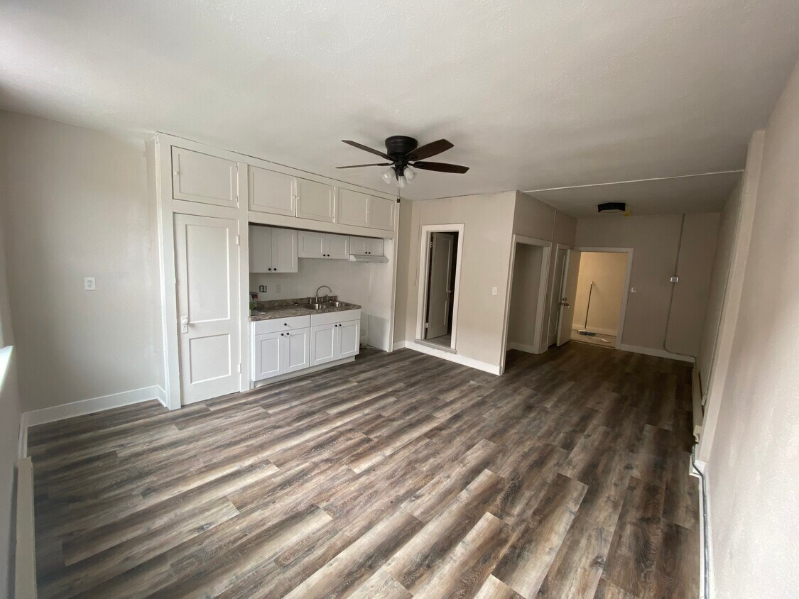 Foto principal - 212 S Washington Ave