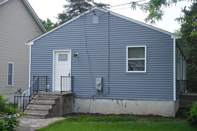 Foto del edificio - 3230 Richwood Ave