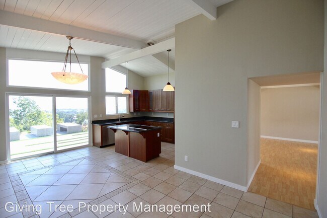 Foto del edificio - 3 br, 2 bath House - 4953 Pacifica Dr.