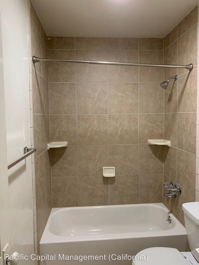 Foto del edificio - 3122 Rockview Pl
