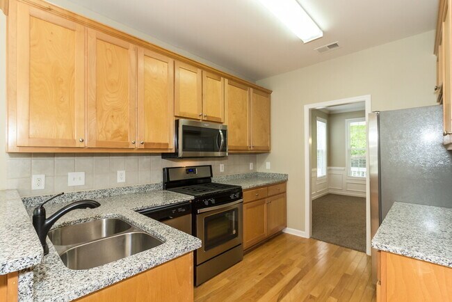 Foto del edificio - 83 Oak Park Square