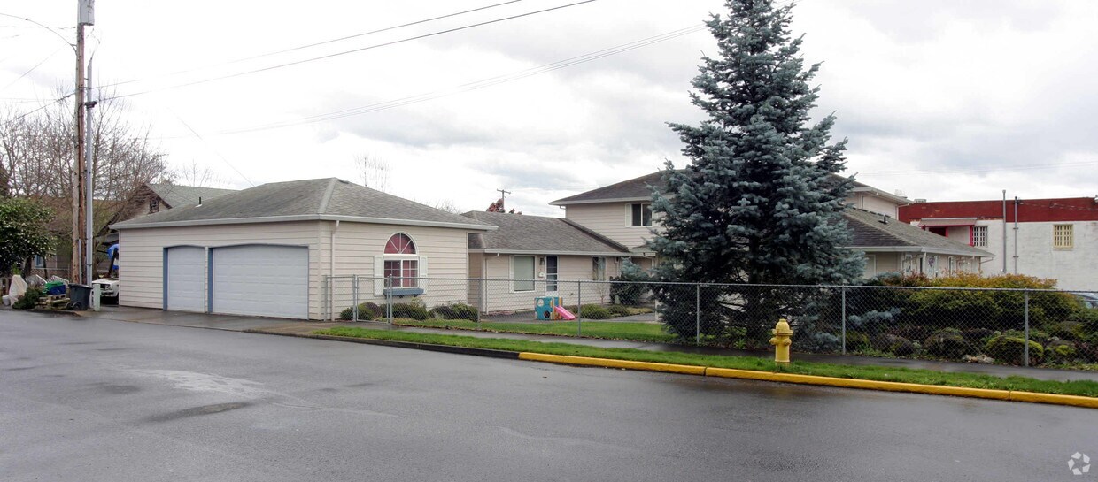 1802 C St, Washougal, WA 98671 Apartments in Washougal, WA