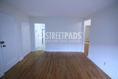 Foto del edificio - 2 bedroom in Brookline MA 02446