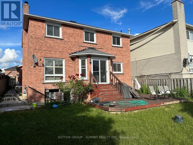 Photo du bâtiment - 1651 Summergrove Crescent