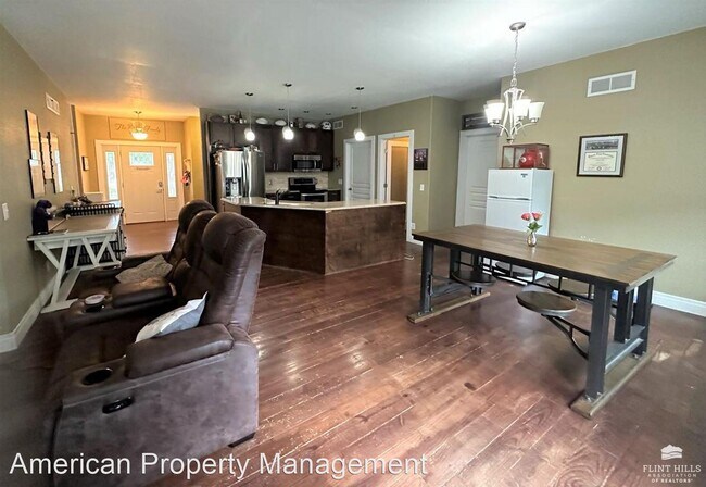 Foto del edificio - 3 br, 2 bath House - 3857 Hunters Circle