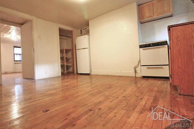 Building Photo - 161 Clermont Ave