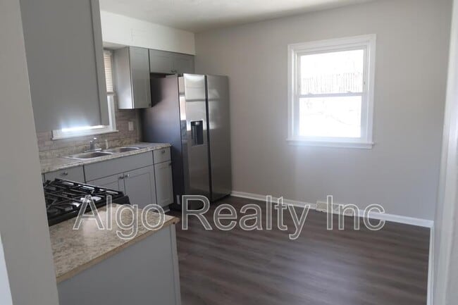 Foto del edificio - 4645 Washington St NE