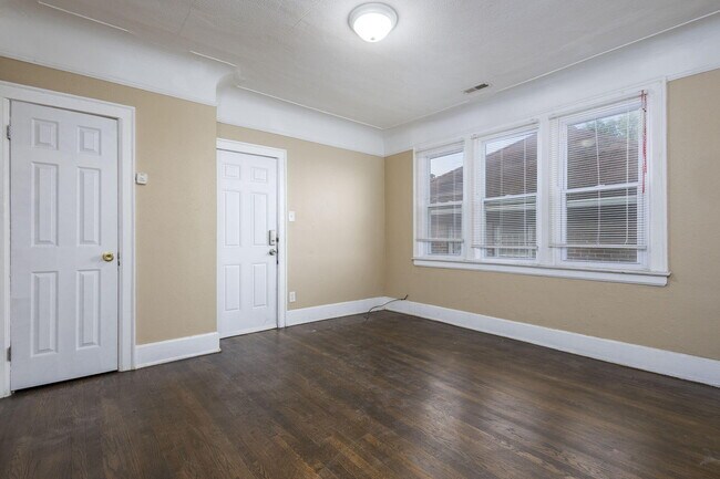 Foto del edificio - 2952 Waverly St