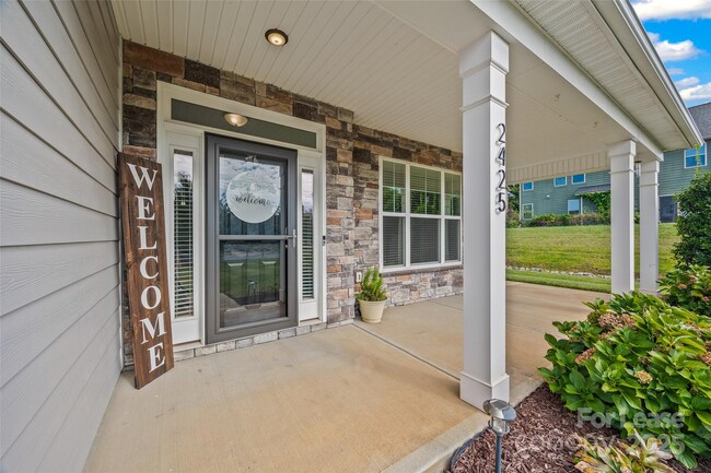 Building Photo - 2425 Chinkapin Ct