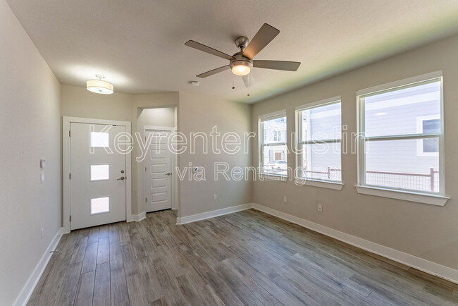 Building Photo - 1921 Teagle Dr