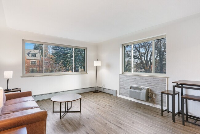 Building Photo - 2259 S Josephine St