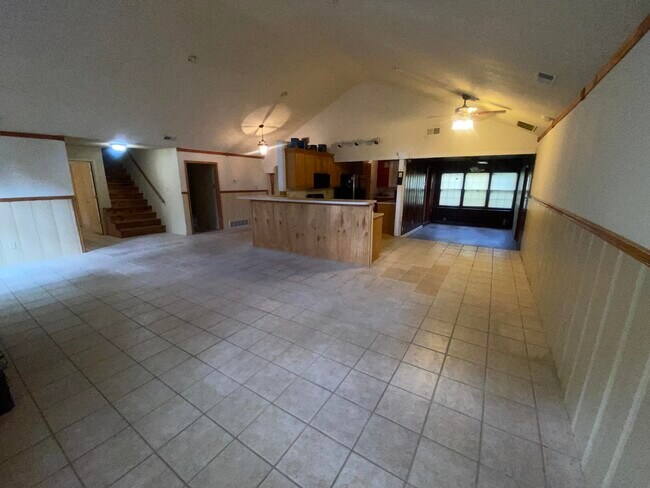 Building Photo - 3277 Barron Ave