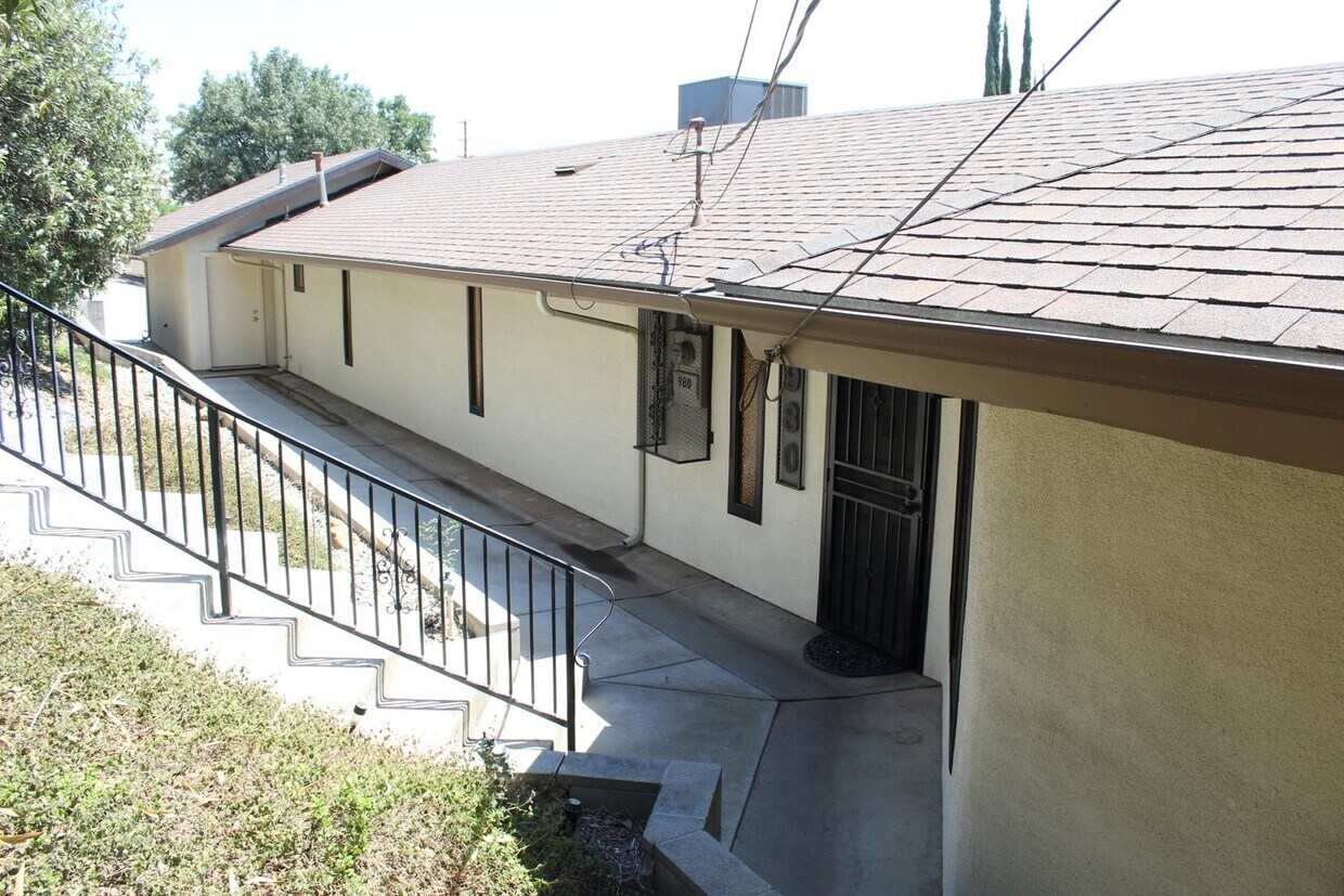 980 N Scenic Dr, Porterville, CA 93257 House Rental in Porterville, CA