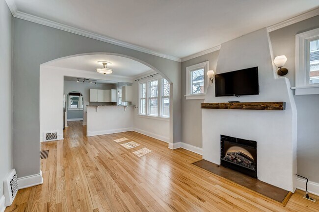 Upstairs - 1540 Clermont St