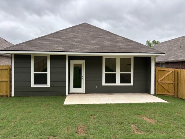 Building Photo - 224 Blue Bird Ln