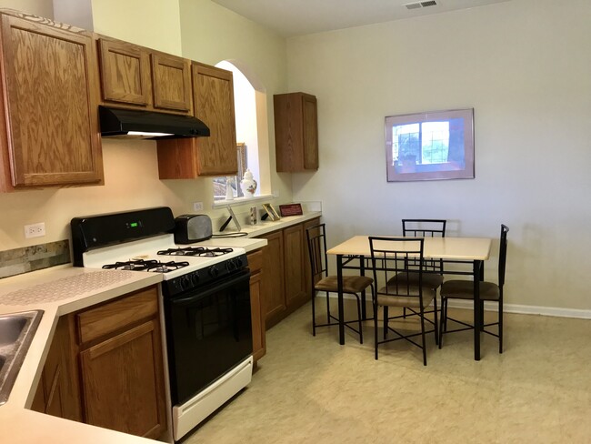 Foto del edificio - 4244 Savoy Ln