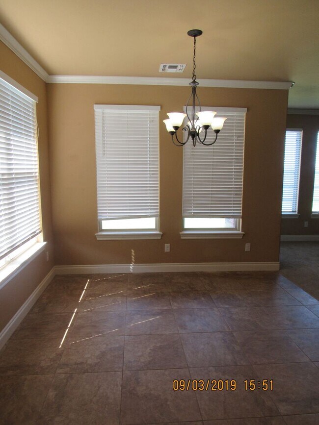 Building Photo - Beautiful home in West Hills, Lawton home ...