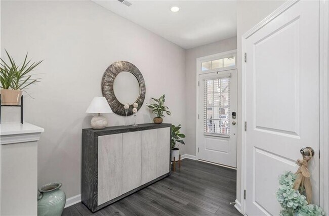 Foto del edificio - 1369 Elderwood Way