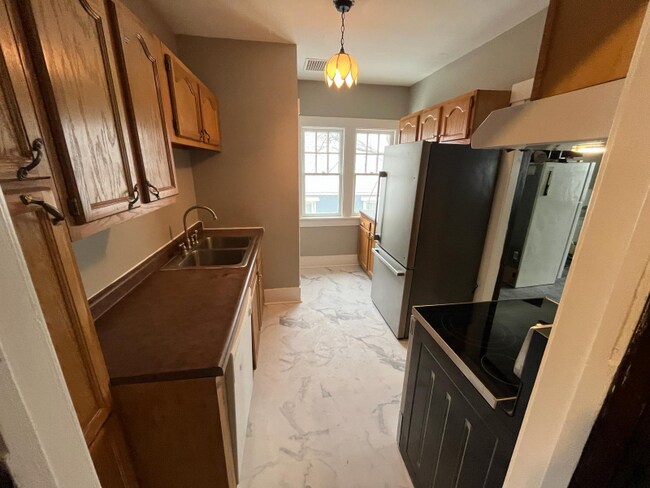 Building Photo - 26 Fairview Pl