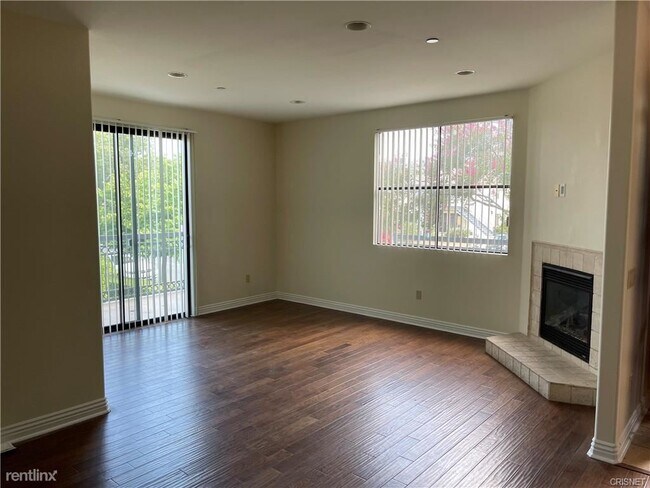 Building Photo - 2 br, 2 bath Condo - 1159 Melrose Ave Apt 101