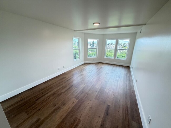 Building Photo - 1 Bed 1 Bath Brand New Apartment In Cleveland Heights