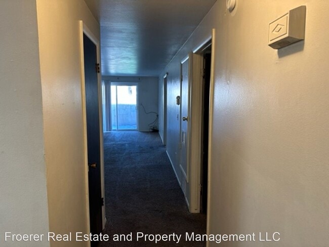 Building Photo - 2 br, 1 bath House - 5660 Meadow Lane #142