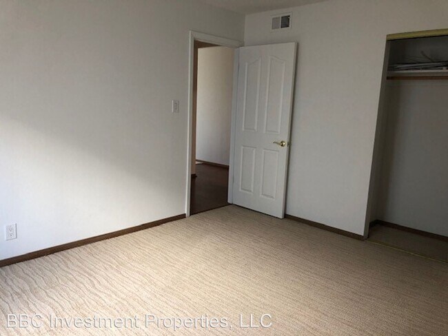 Building Photo - 741 Kansas St