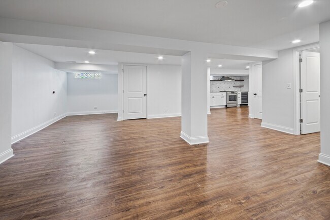Foto del edificio - 6114 North Lenox-