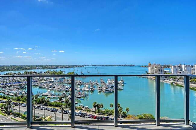 Foto del edificio - 1155 N Gulfstream Ave