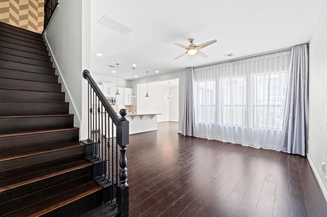 Building Photo - 4536 Berkman Dr