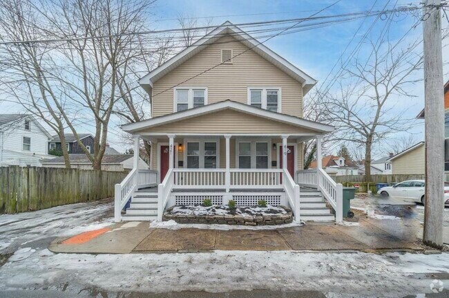 Building Photo - 421 Zimpfer St