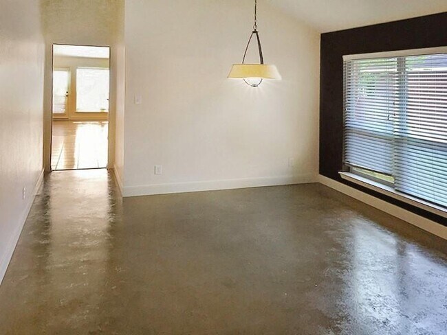 Foto del edificio - 240 Mesa View