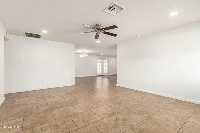 Foto del edificio - 13234 N 38th Pl