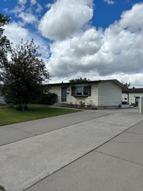 Foto principal - 2913 8th Ave N