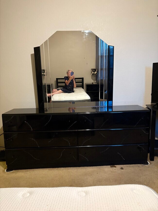 Dormitorio - 2312 Orchid Dr