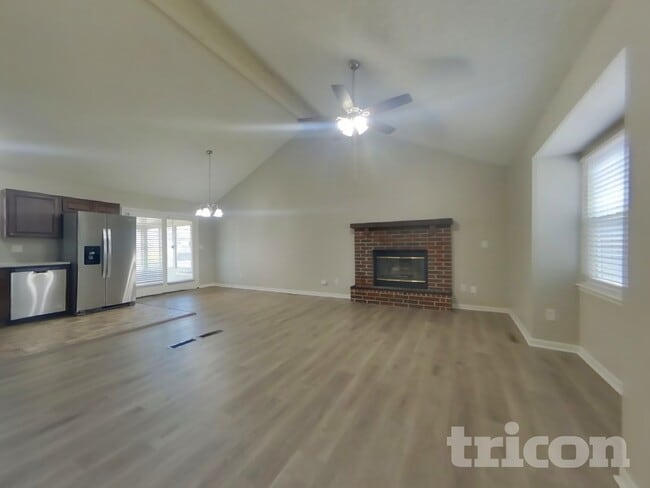 Building Photo - 15509 Kay Ave