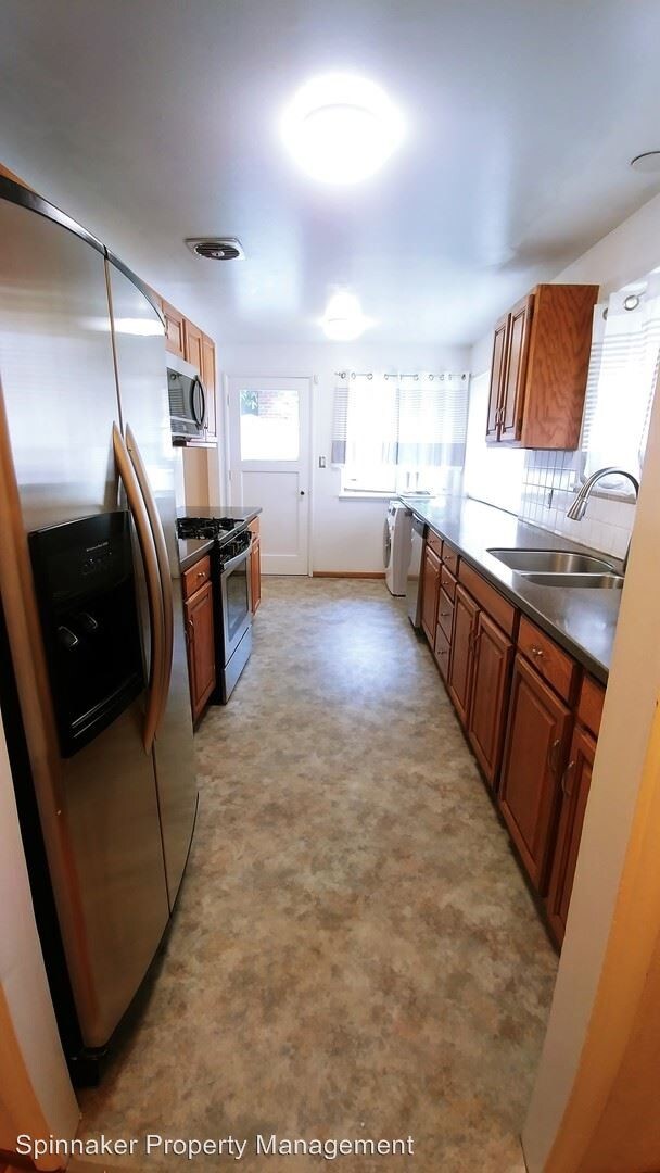 Building Photo - 3 br, 1 bath House - 2332 N Winnifred Street