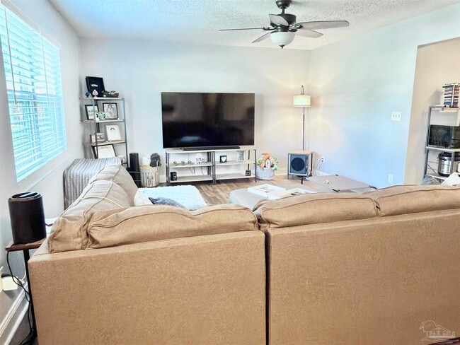 Building Photo - 10775 Jolyne Cir