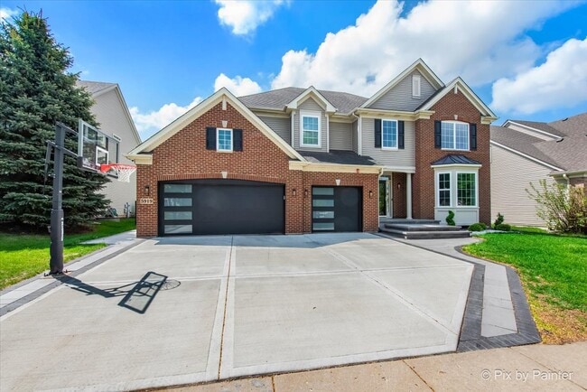 Building Photo - 5919 Chatham Dr
