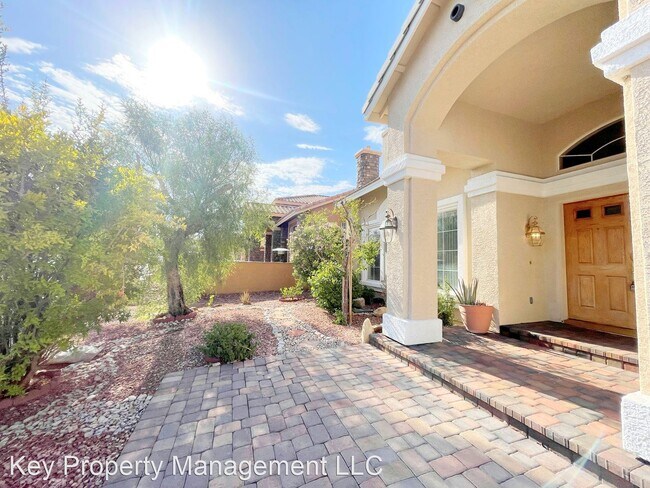 Foto del edificio - 6 br, 3.5 bath House - 6454 Bright Nimbus Ave