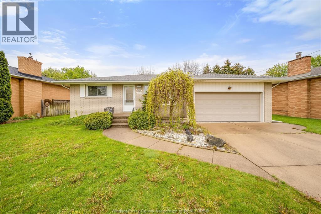 Photo principale - 890 Wallace Ave