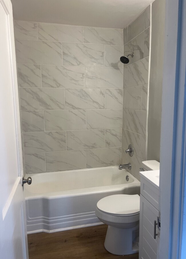 Building Photo - 1008 S 45th St