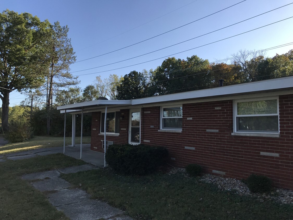 Foto principal - 46 Oakwood Dr
