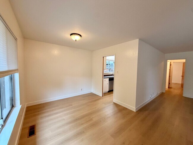 Foto del edificio - 102-104 Wheeler Avenue