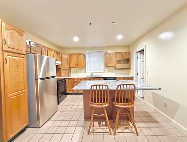 Building Photo - 38 Franklin St