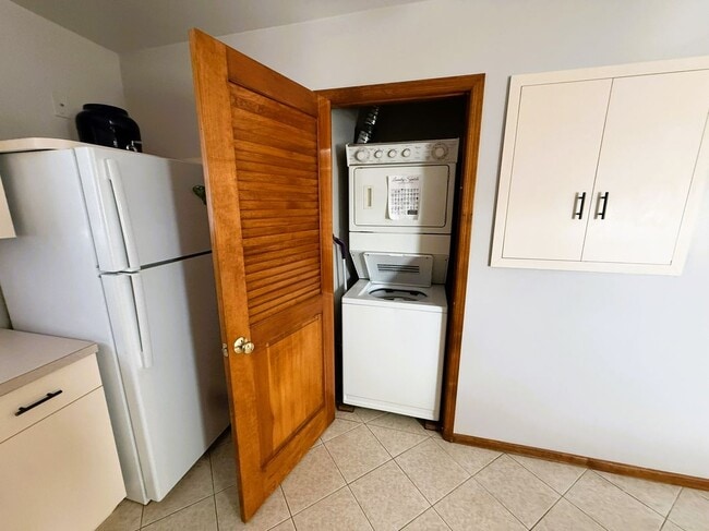 Building Photo - 47 Harding Ct