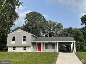 Building Photo - 13414 Queens Ln