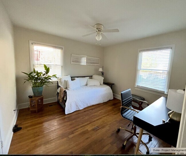 Foto del edificio - Charming 2BR House in Durham