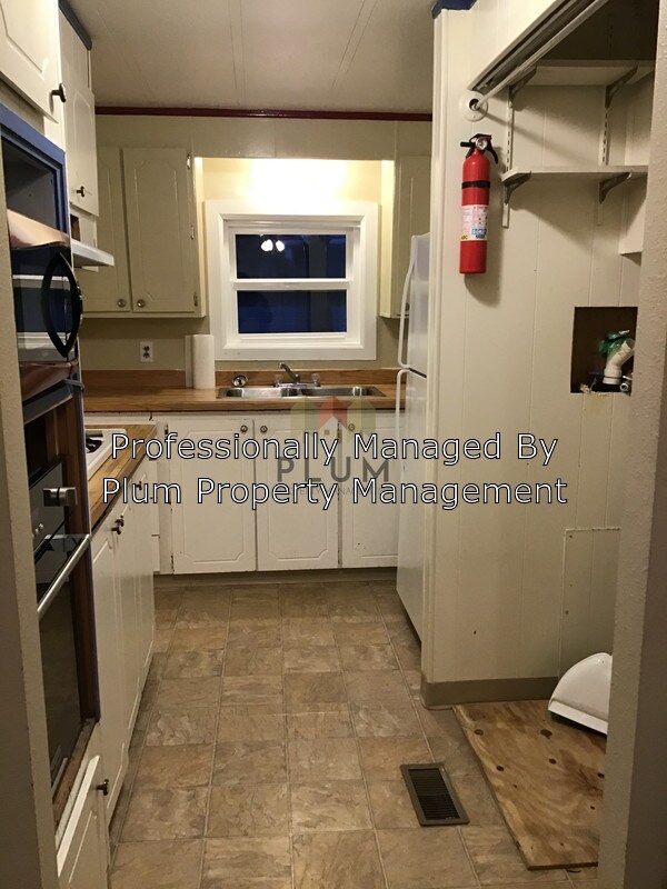Building Photo - 1312 Greenwood Ct