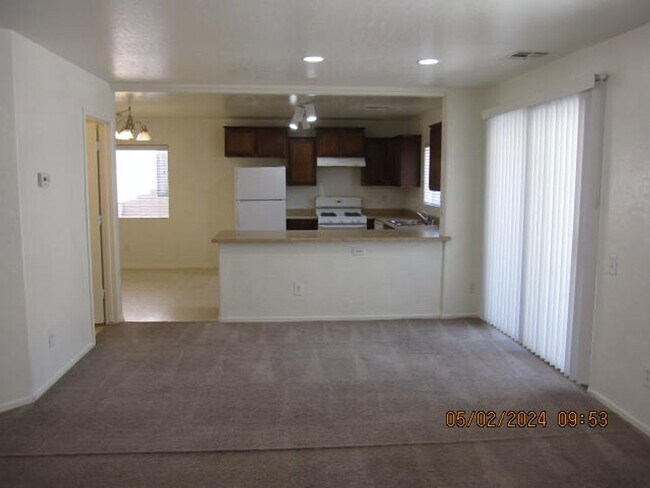 Building Photo - SOUTHWEST - 2 STORY HOME WITH 4 BEDROOMS +...